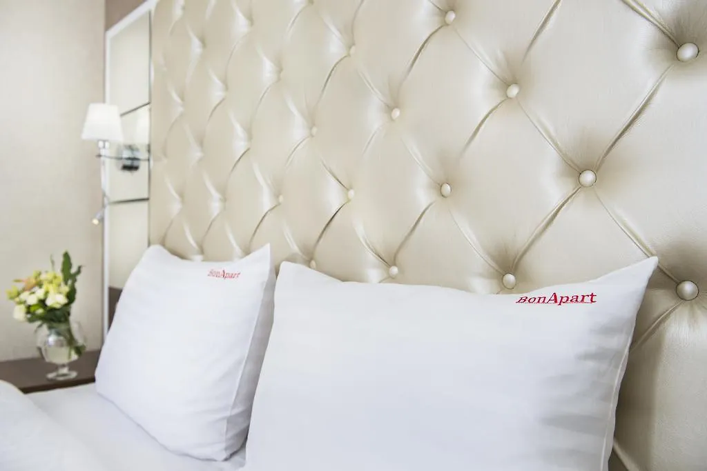 Bonapart Hotel By Uhm Kyiv