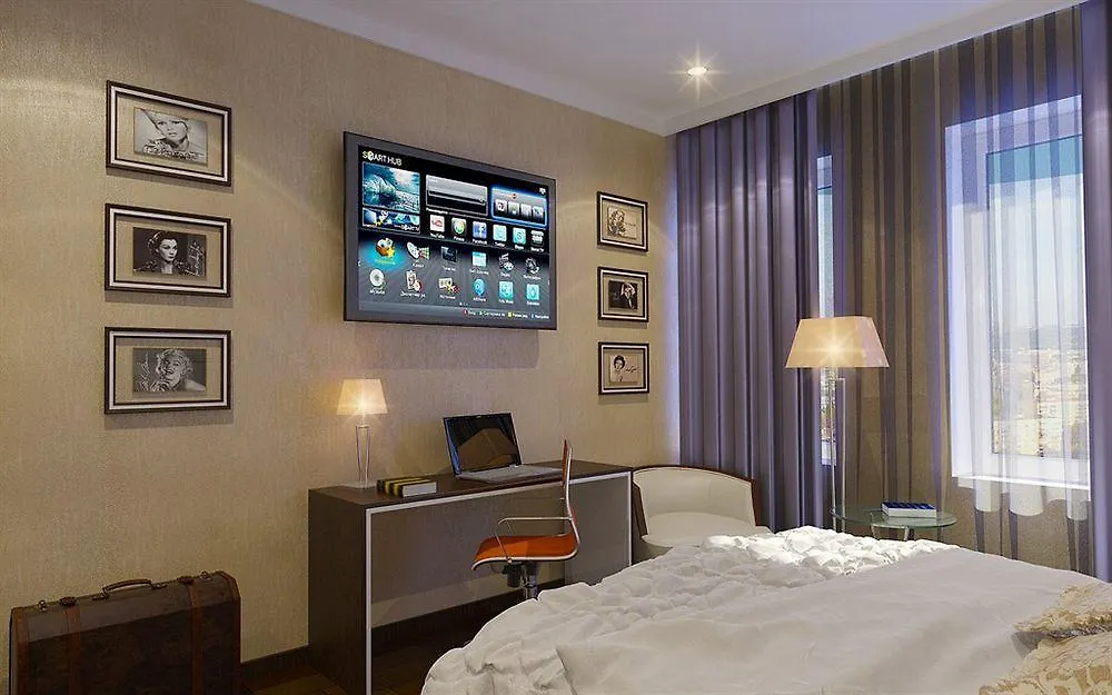 Bonapart Hotel By Uhm Kiev