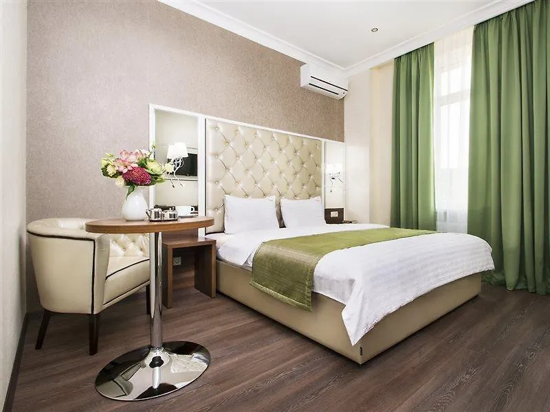 Bonapart Hotel By Uhm Kyiv