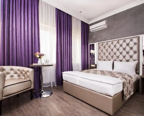 Bonapart Hotel By Uhm Kyiv