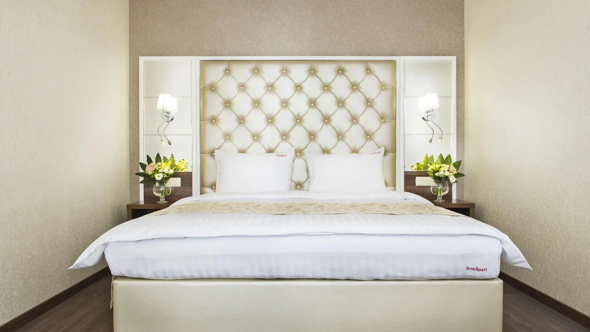 Bonapart Hotel By Uhm Kyiv