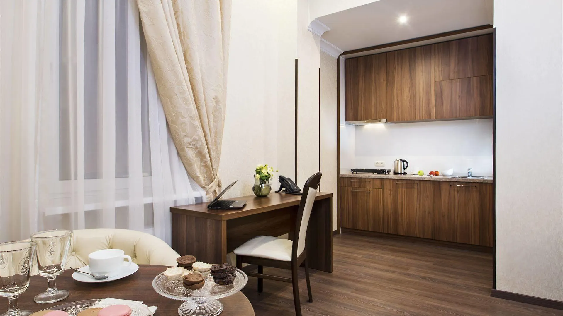 Bonapart Hotel By Uhm Kyiv