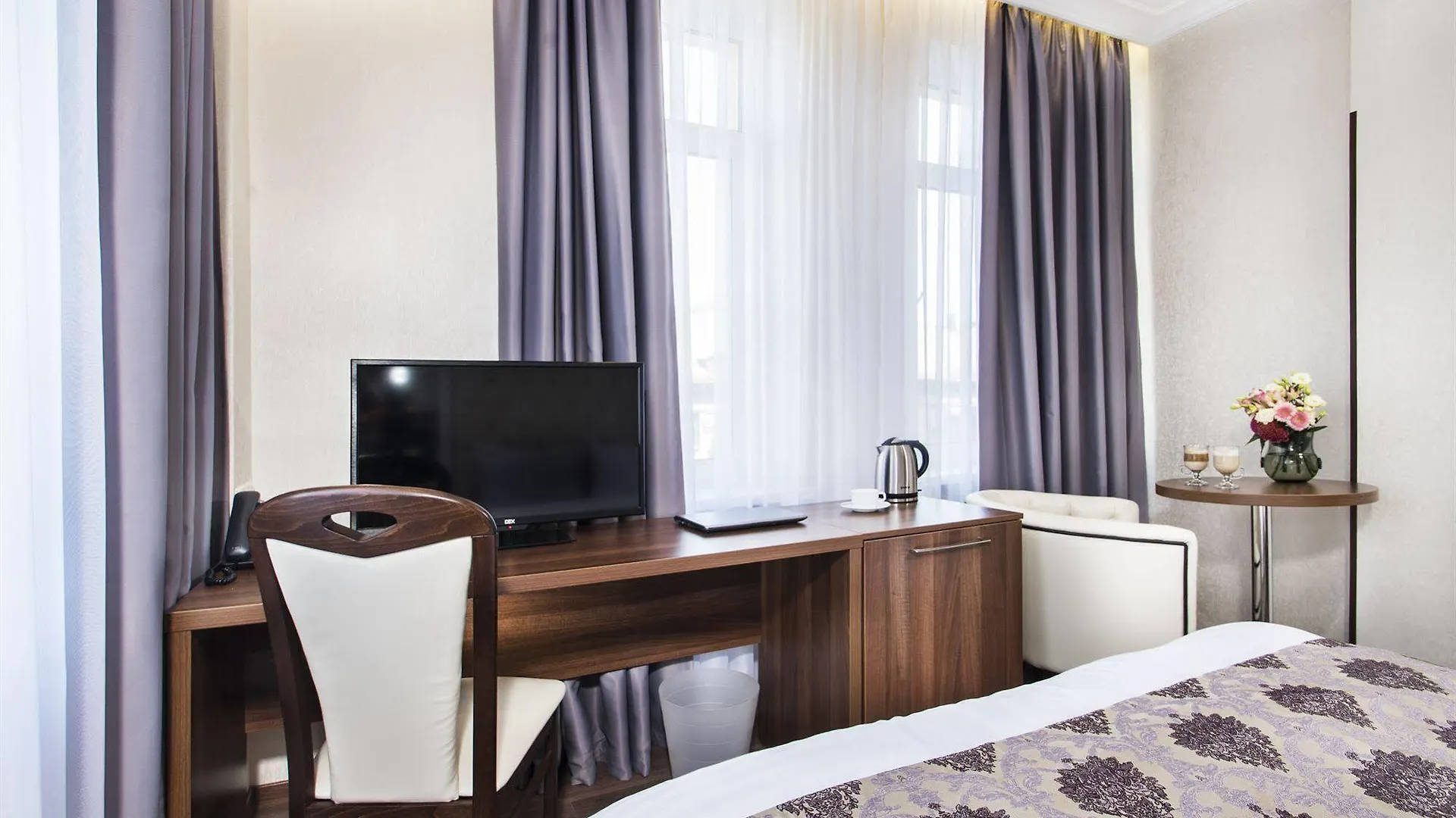 Bonapart Hotel By Uhm Kyiv 4*,  Ukraine