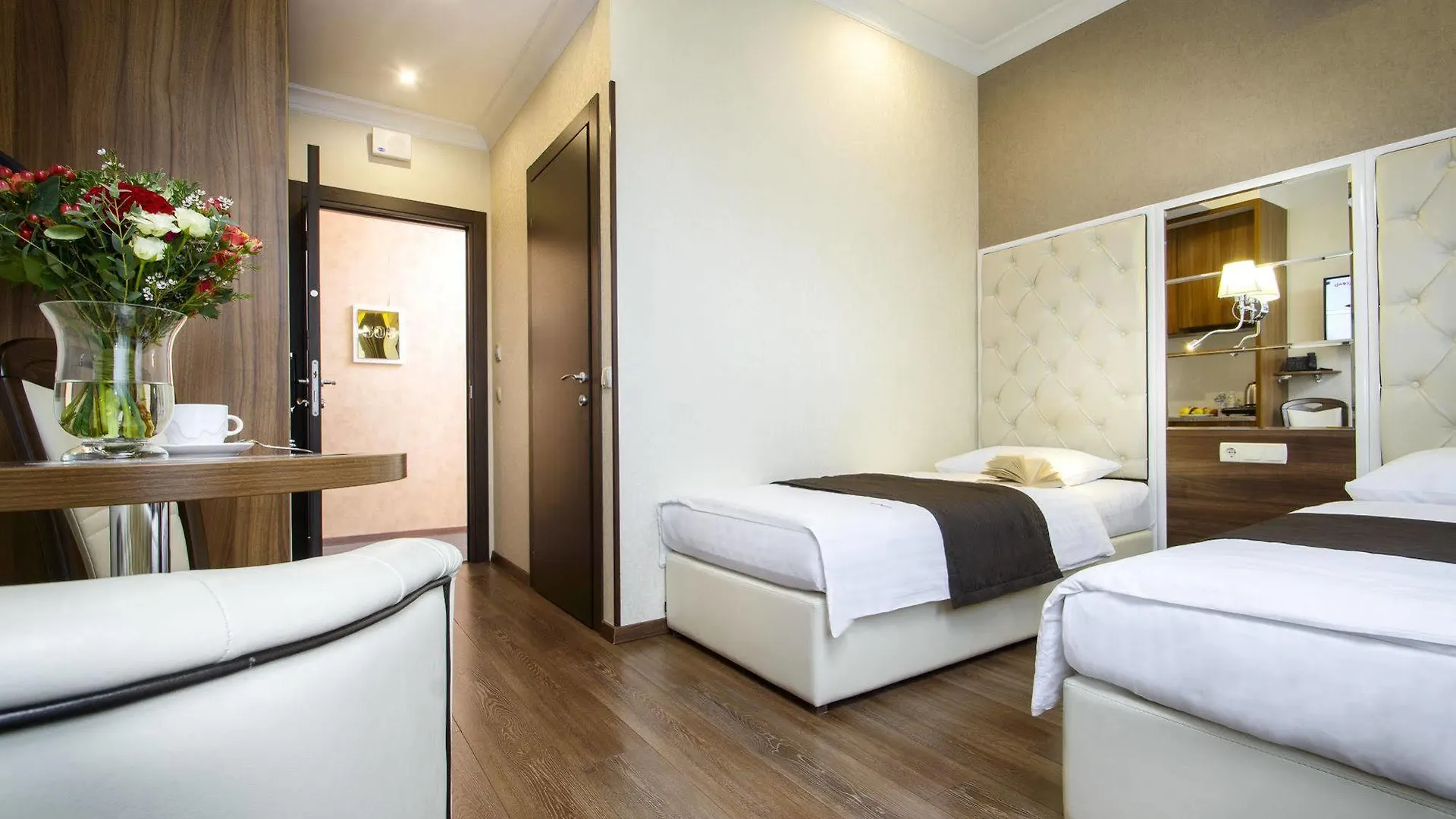 Bonapart Hotel By Uhm Kyiv
