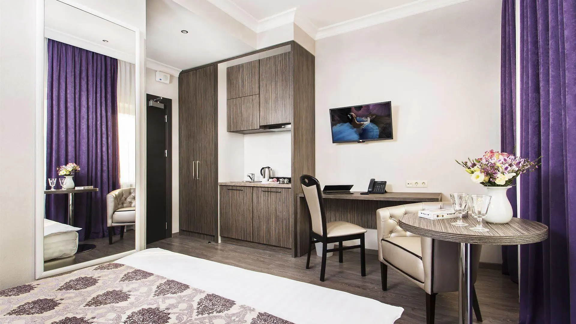 Bonapart Hotel By Uhm Kyiv