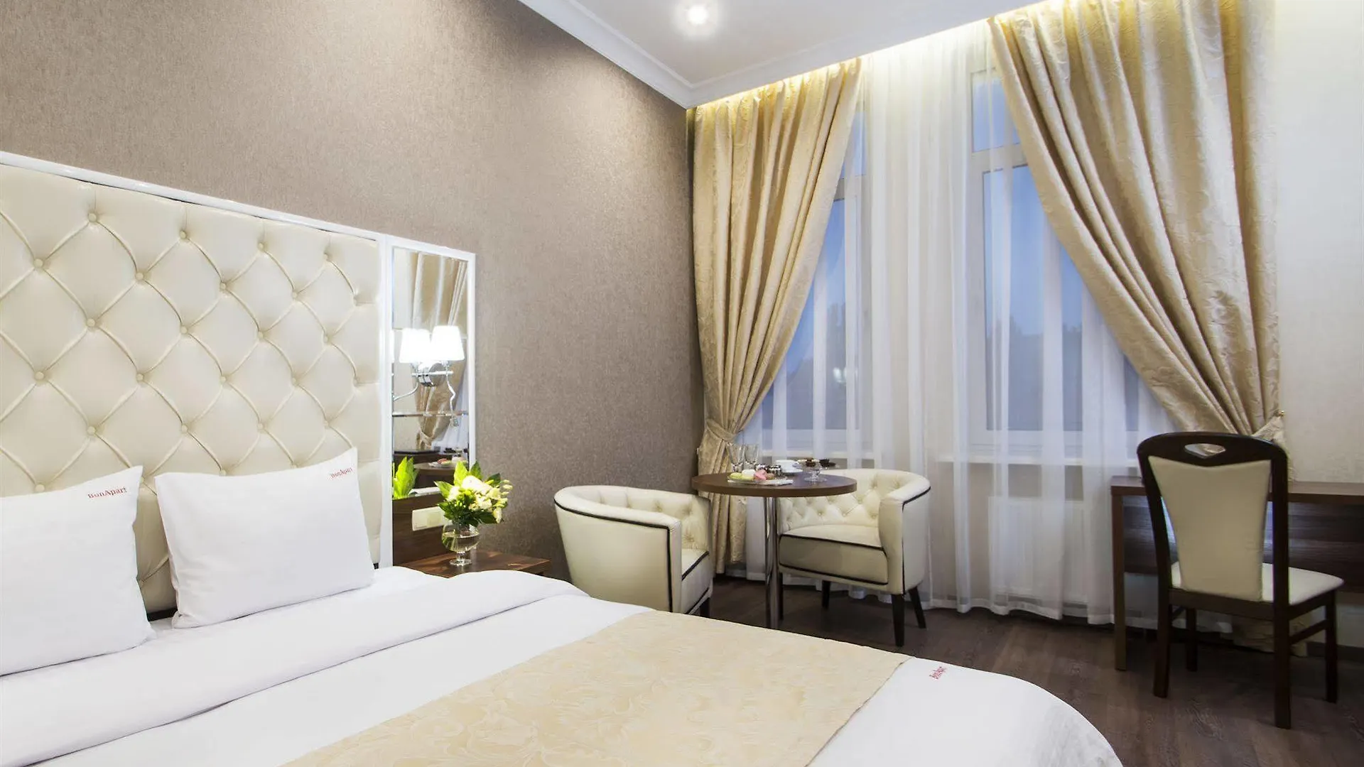 Bonapart Hotel By Uhm Kyiv