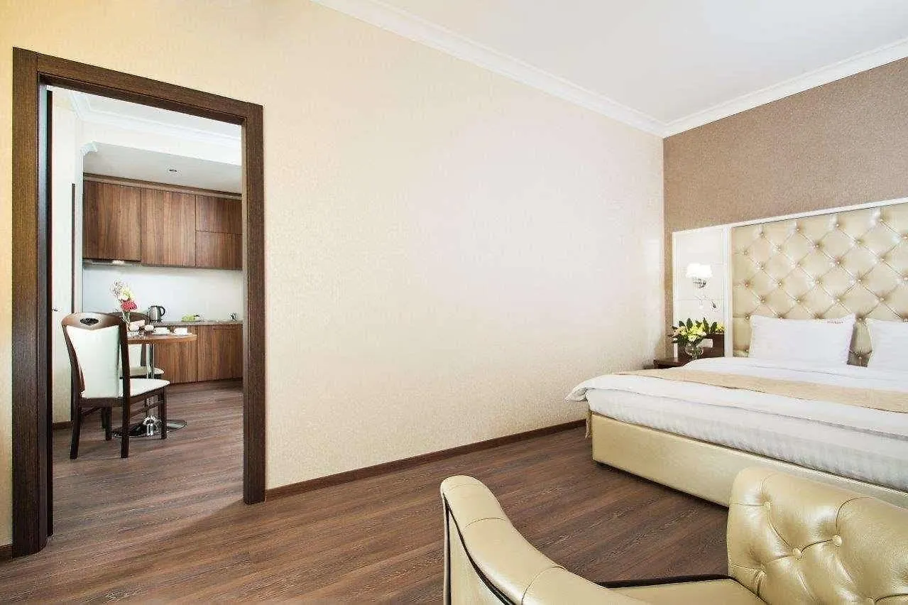 Bonapart Hotel By Uhm Kyiv